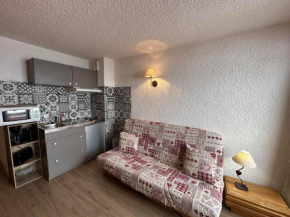Studio cosy en station · Ski aux pieds · Wifi · Proche centre - FR-1-688-44